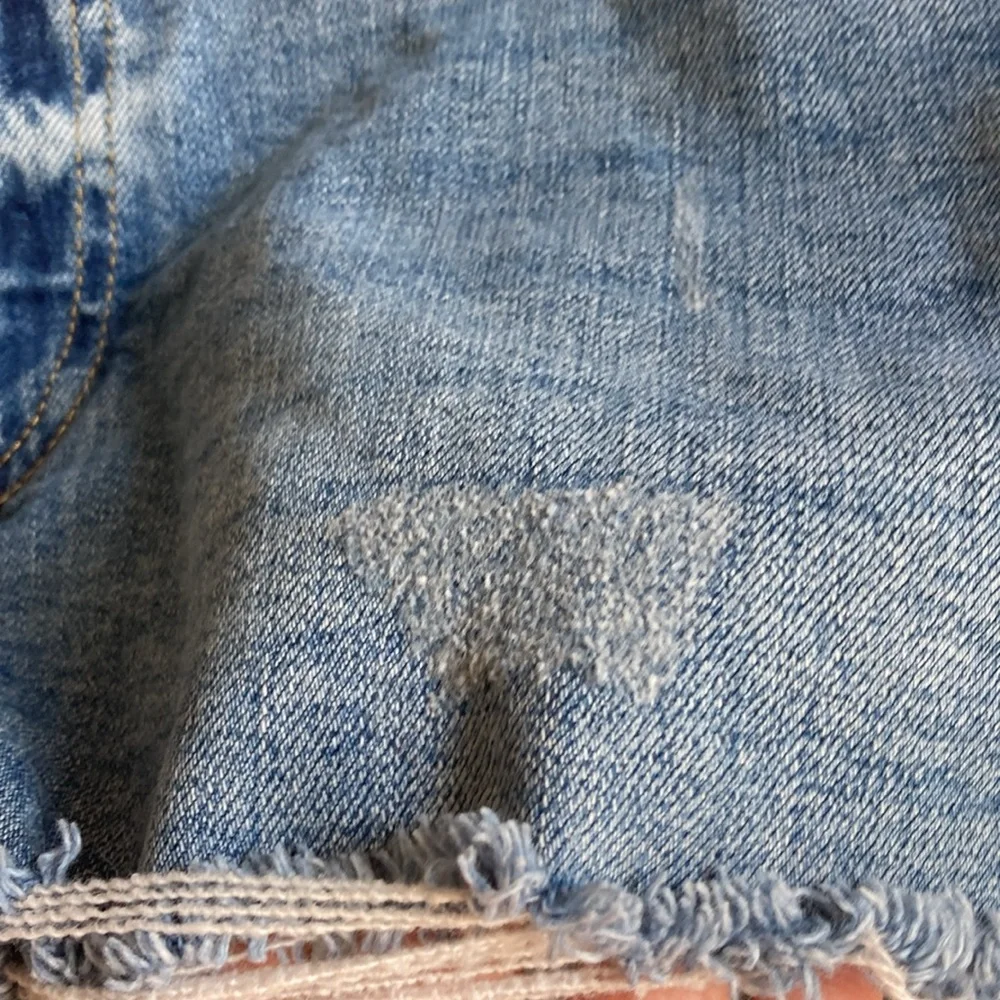 H&M L.O.G.G. Jean Shorts Denim Style Blue 3” Shag Cutoff Size 8 Like New MIDI